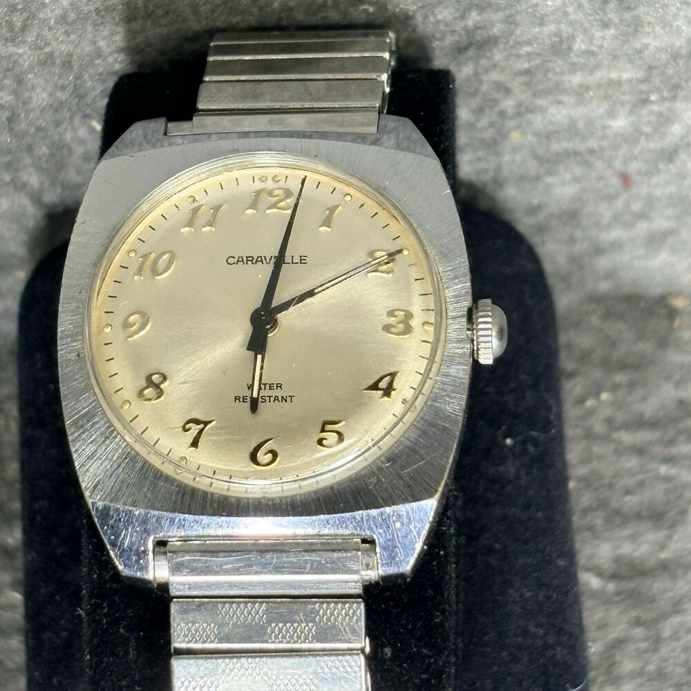 1965 Caravelle 17J Bulova Silver Toned Black Hands Sweep Second Mens Wrist Watch